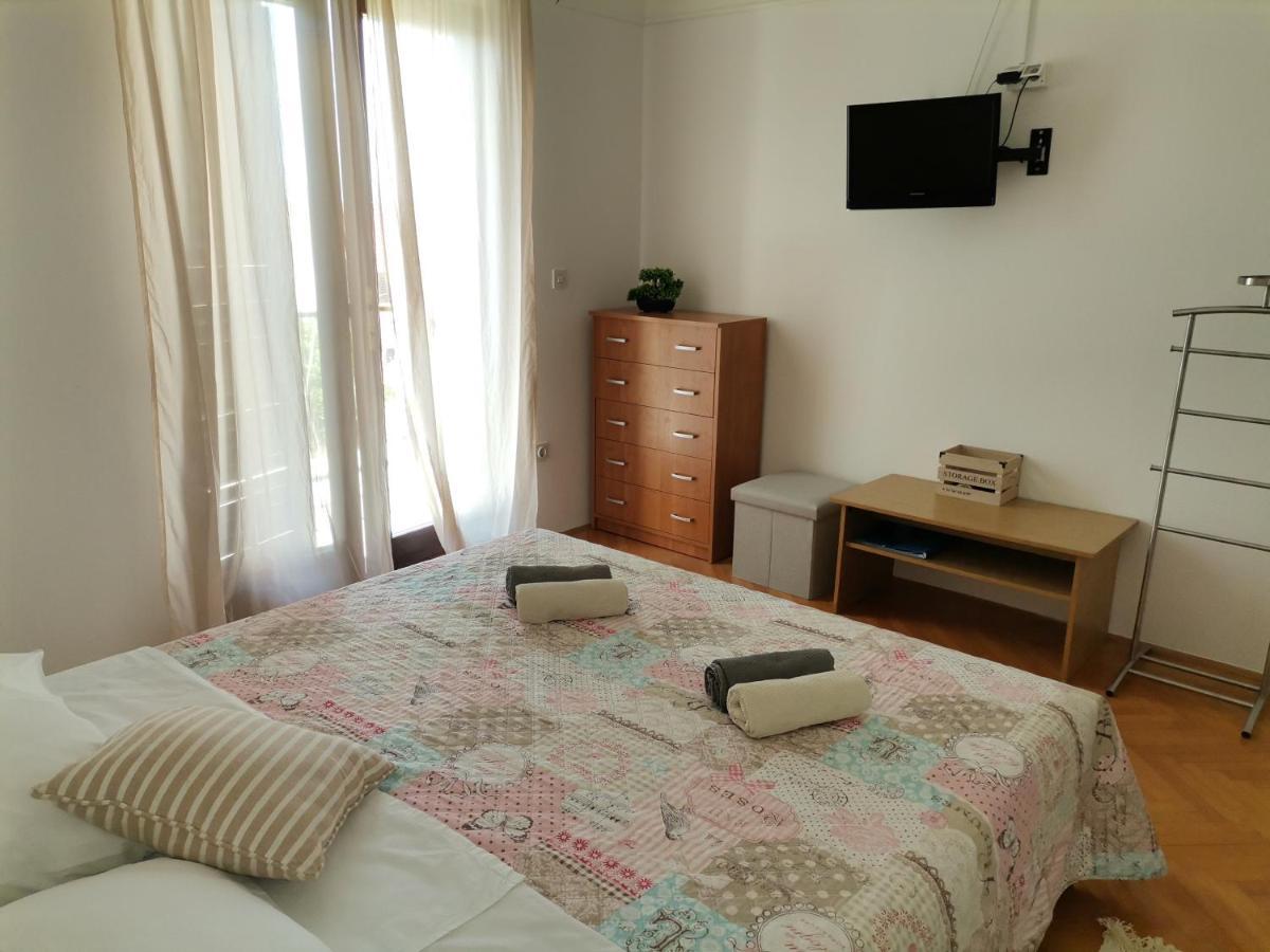 Apartments And Rooms Batos Zavala Εξωτερικό φωτογραφία