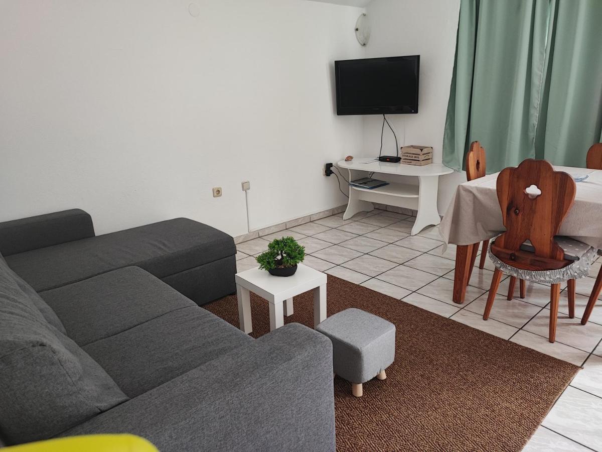 Apartments And Rooms Batos Zavala Εξωτερικό φωτογραφία