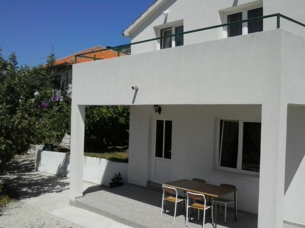 Apartments And Rooms Batos Zavala Εξωτερικό φωτογραφία